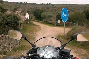 In this situation, should I ride in the compulsory lane?
