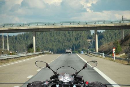Can colour vision be affected by using a smoked visor?